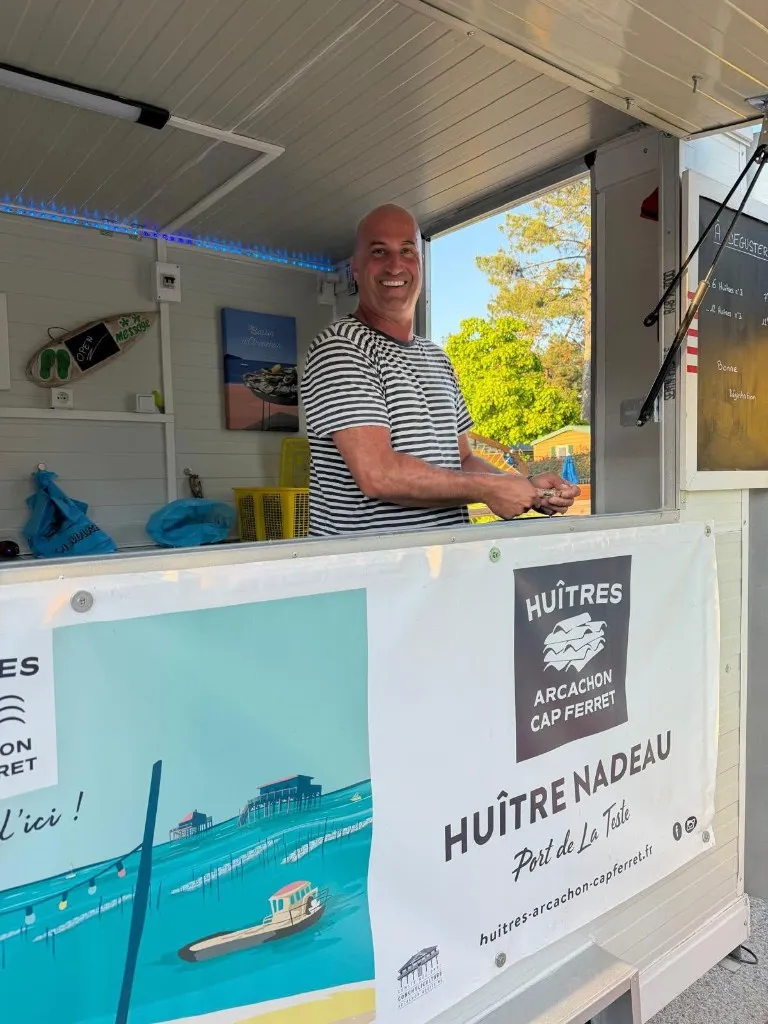Service huîtres Le plaisir iodé au stand pour événement